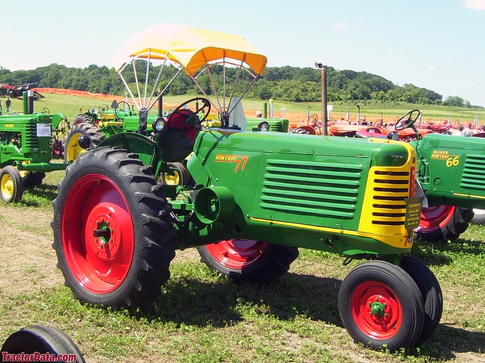 Classic Tractor Fever - A nicely restored Oliver Super 77 diesel