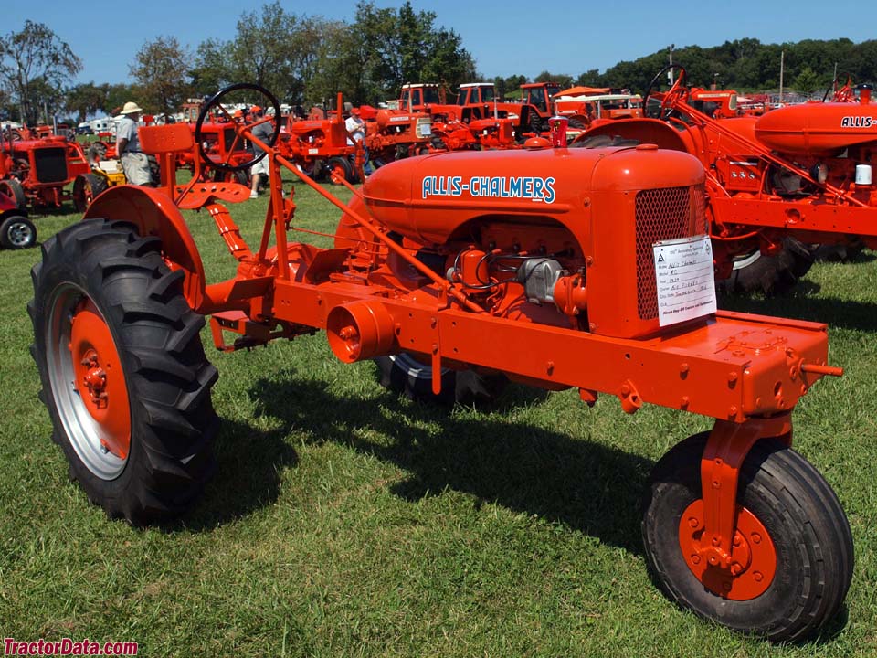 Allis-Chalmers RC with single front wheel.