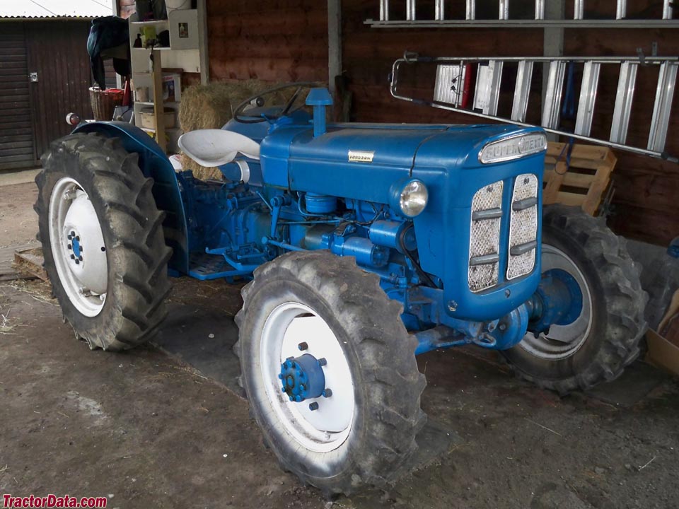 4x4 Fordson Super Dexta