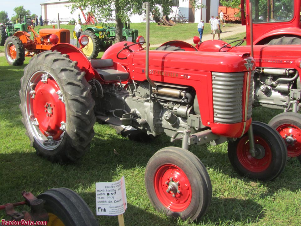Massey Ferguson 50, high clearance chassis.