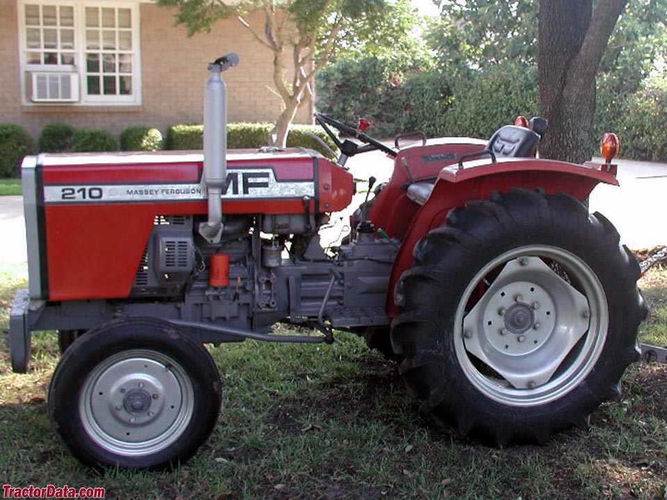 Massey Ferguson 210