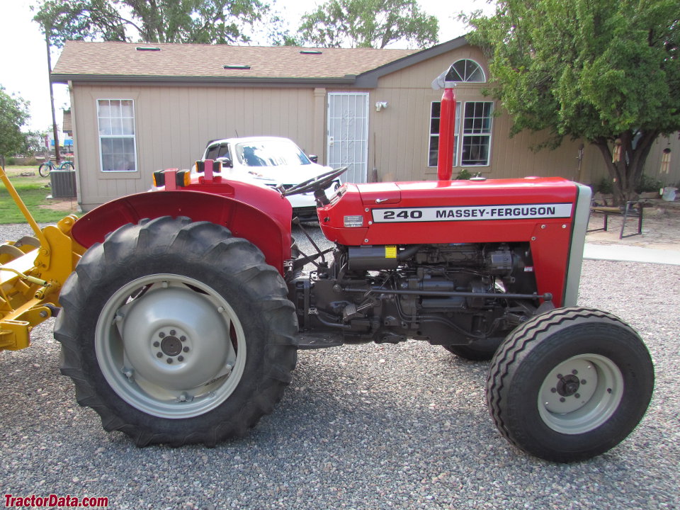 TractorData Massey Ferguson 240 Tractor Photos Information