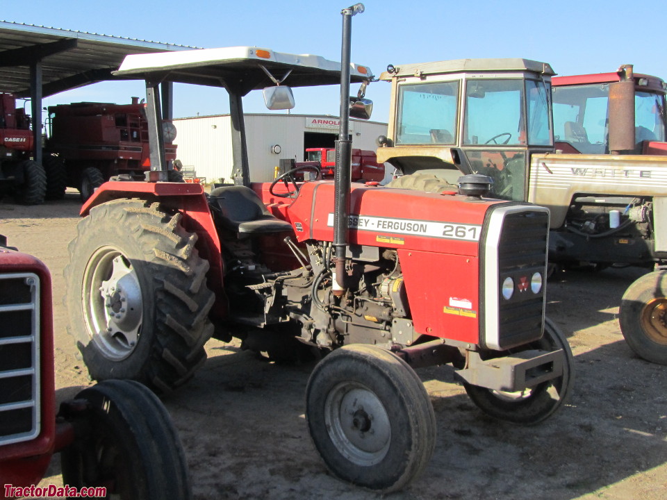 Massey Ferguson 261