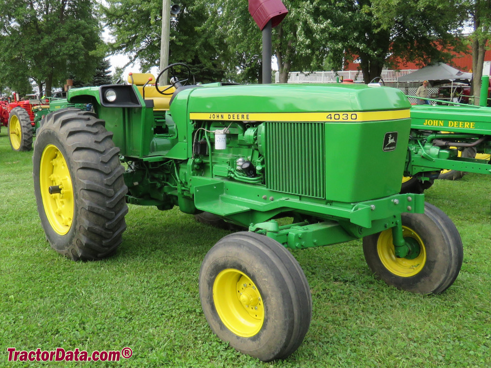 Open station John Deere 4030 tractor.
