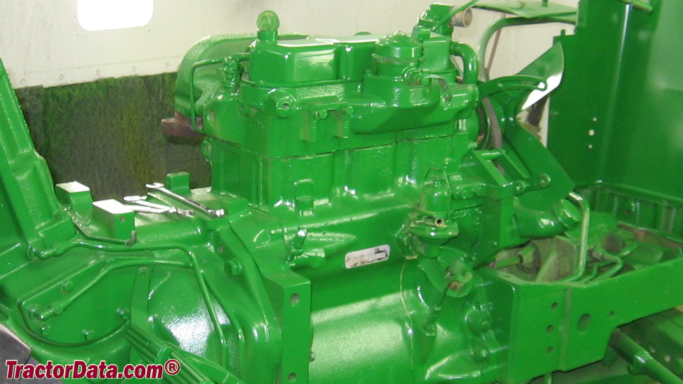 John Deere 830 engine image