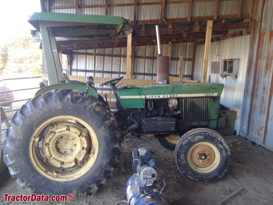 John Deere 1530, right side.