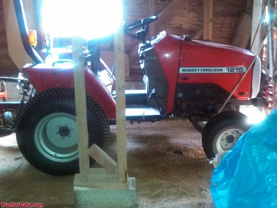 Massey Ferguson 1215