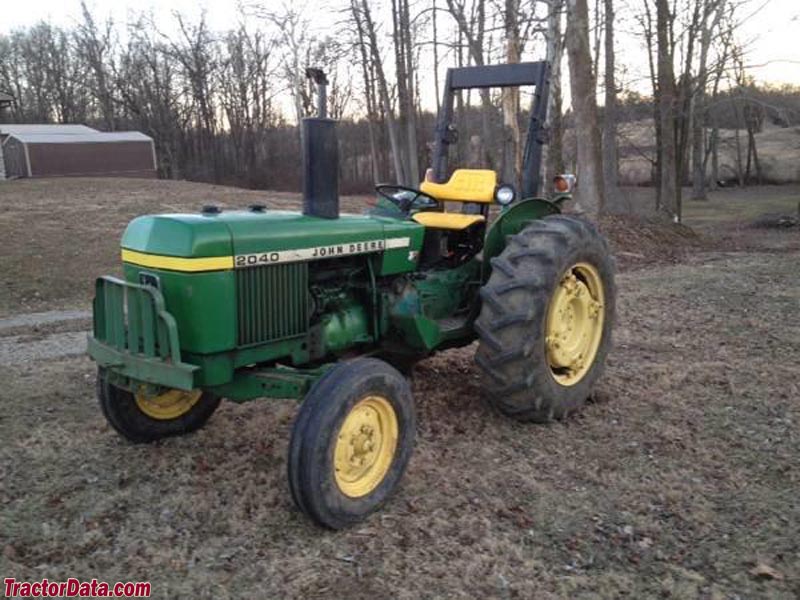 John Deere 2040