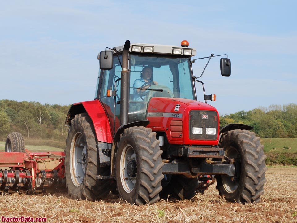 Massey Ferguson 6290, right side.