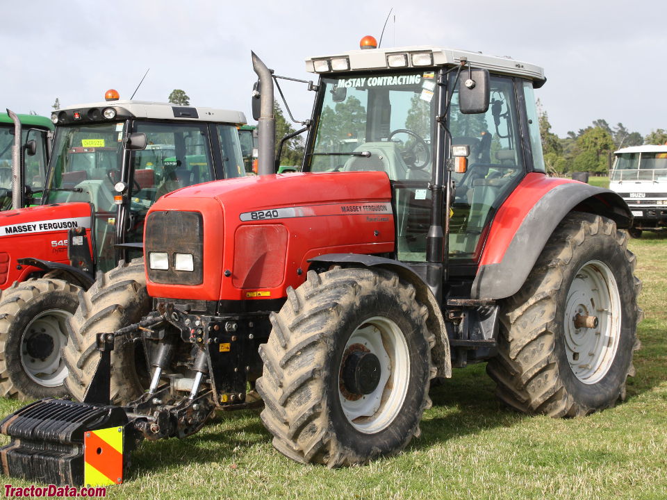 Massey Ferguson 8240