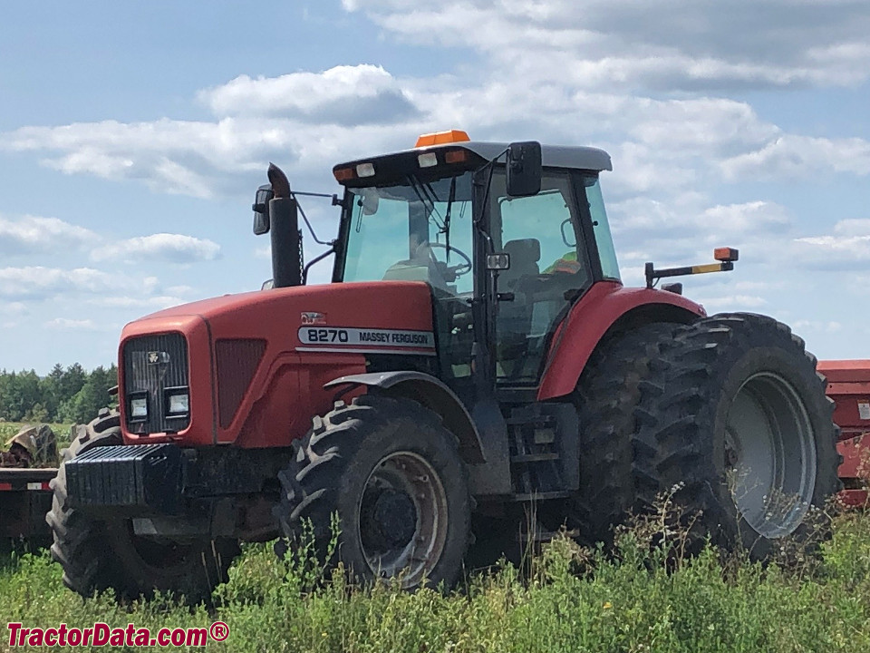 Massey Ferguson 8270