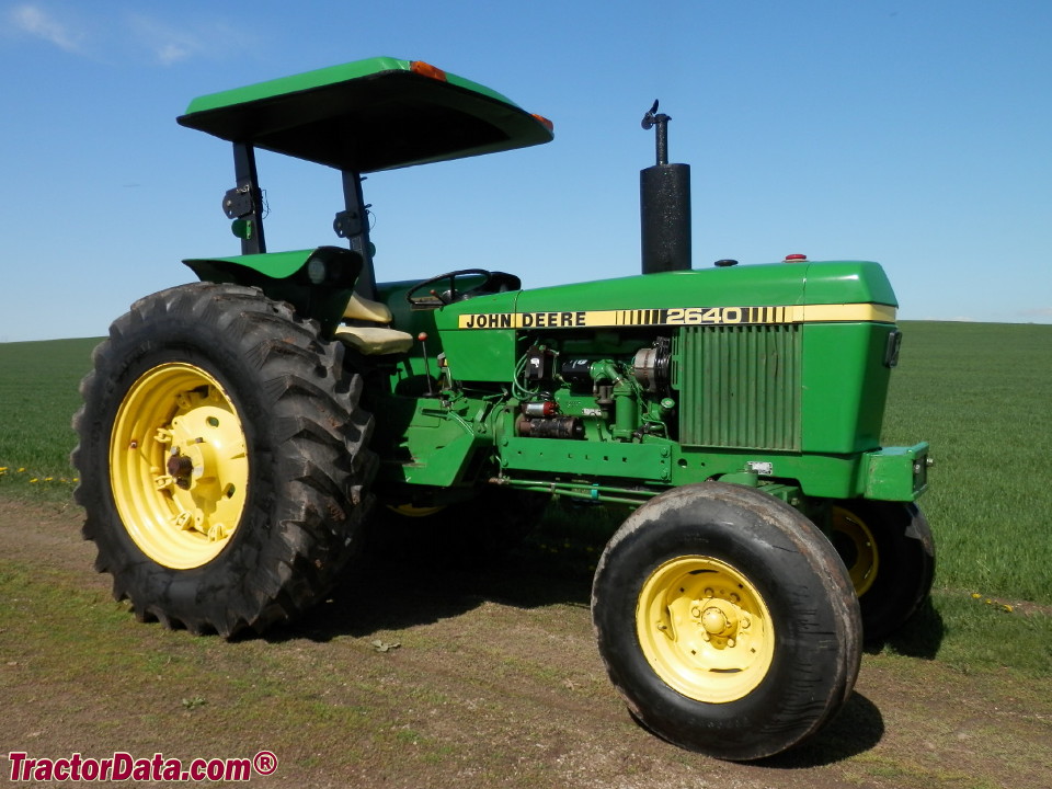 John Deere 2640