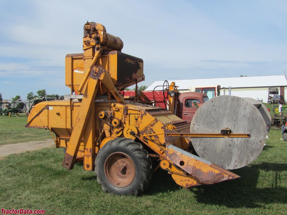 Minneapolis-Moline Uni-Tractor