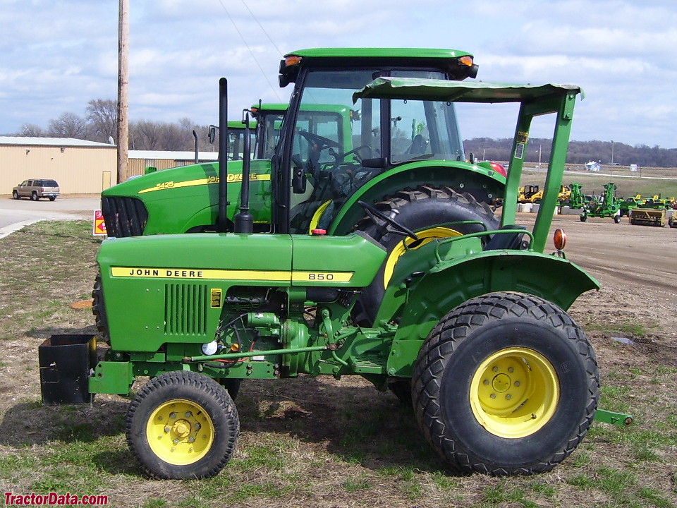 John Deere 850