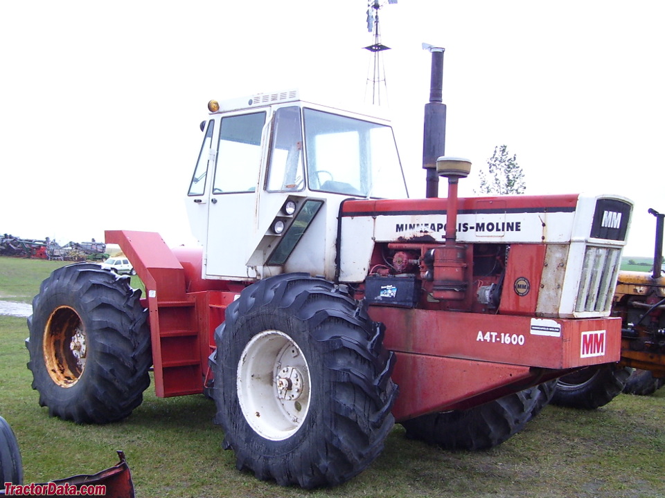 Tracteur MINNEAPOLIS-MOLINE A4T-1600 ERT16404 