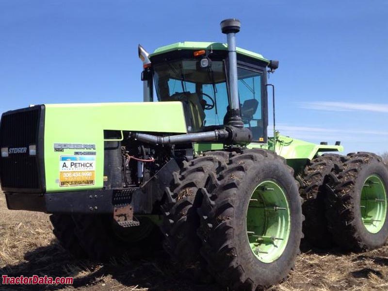 Steiger Cougar CR-1225, right side.