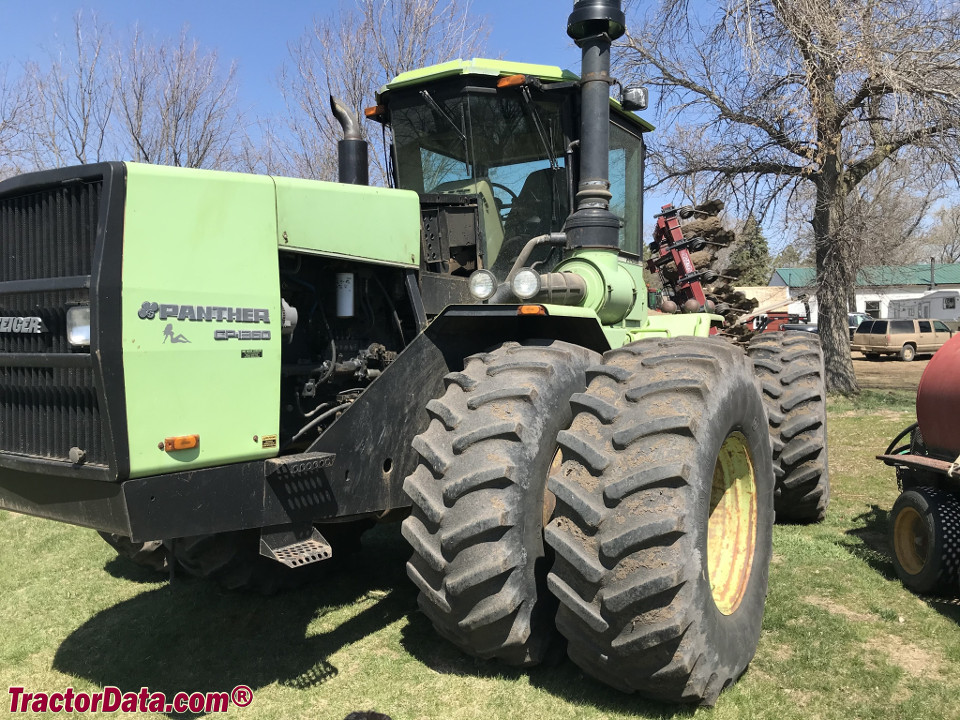 Steiger Panther CP-1360