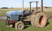 Leyland 245 tractor photo