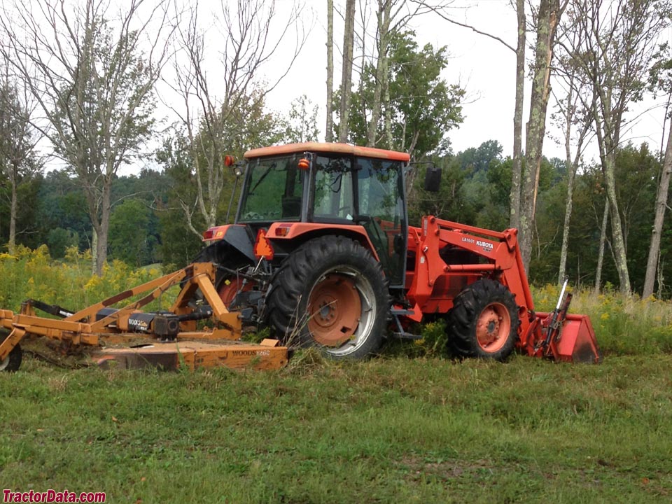 Kubota M120