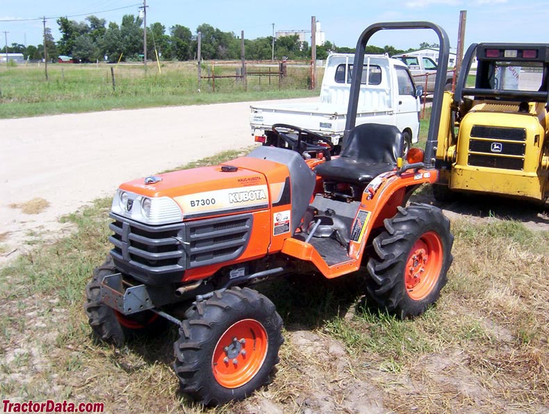 Kubota B7300