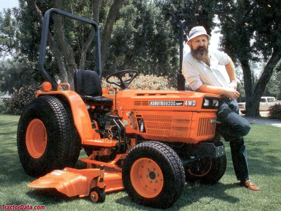 Kubota B8200 advertising photo.