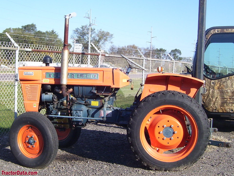 Kubota L260