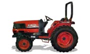 Kubota L2900 tractor photo
