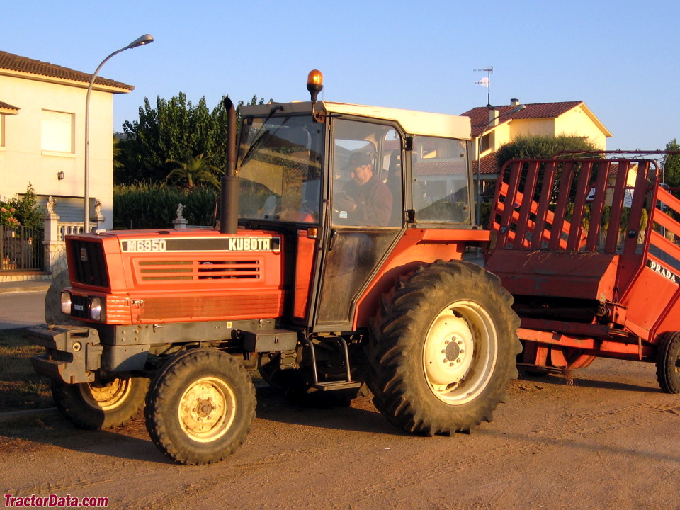 Kubota M6950