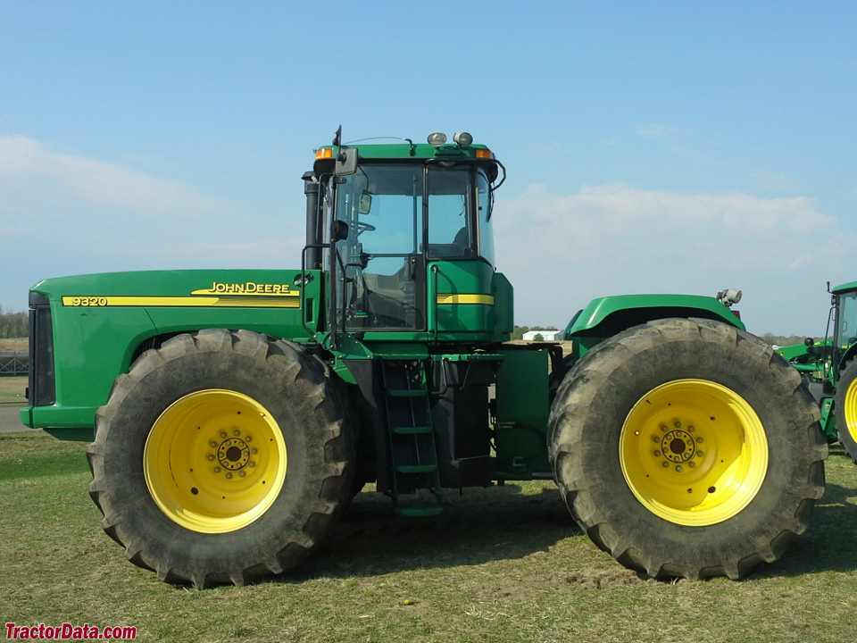 John Deere 9320