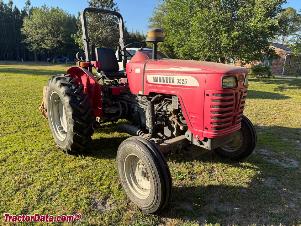 Mahindra 3525 utility tractor.