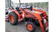 Kioti LB2614 tractor photo