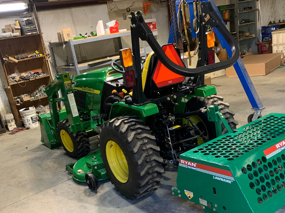 John Deere 4115, rear view.