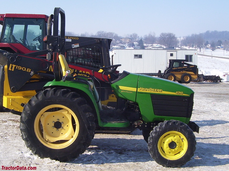 John Deere 4310