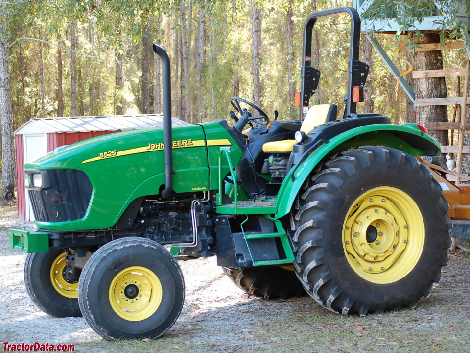 John Deere 5525