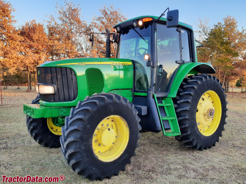 John Deere 7520