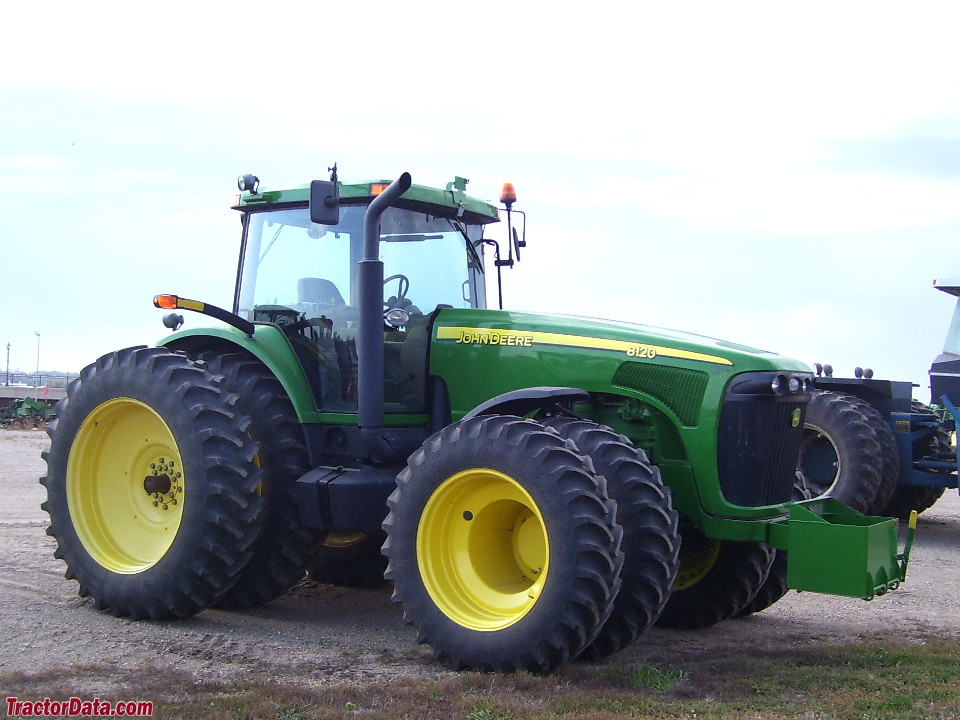 John Deere 8120