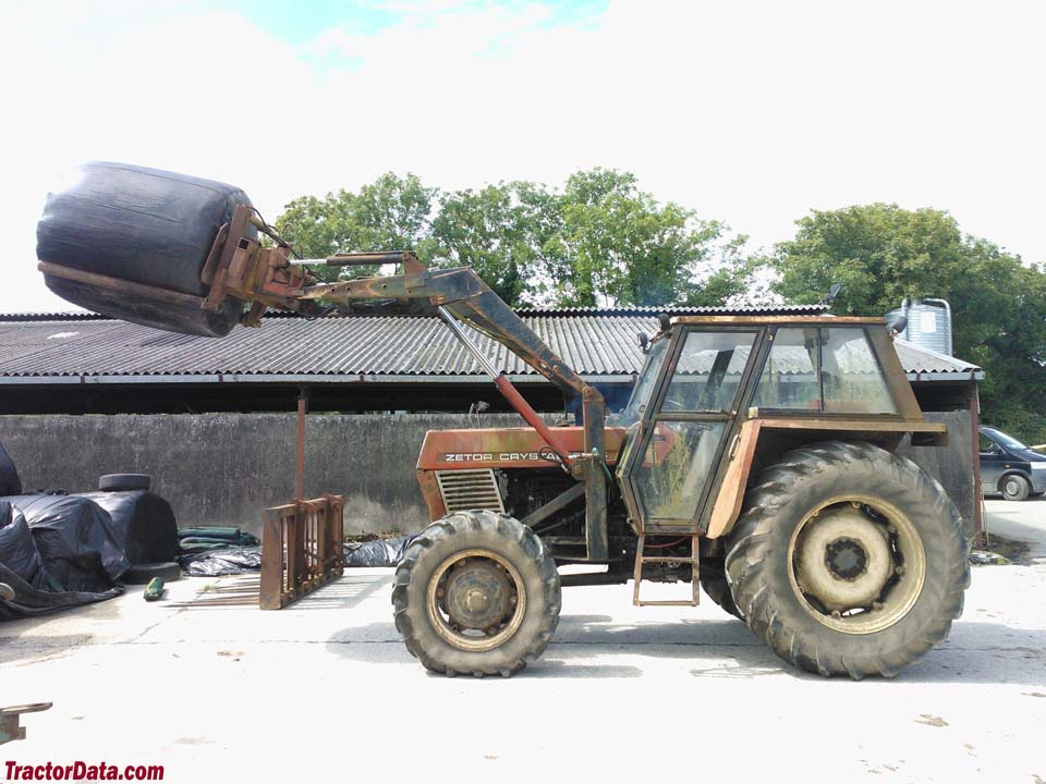 Zetor Crystal 10045 with front-end loader.