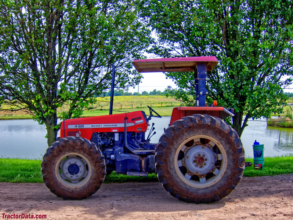 TractorData Massey Ferguson 492 Tractor Information TractorData Massey Ferguson 492 Tractor Information