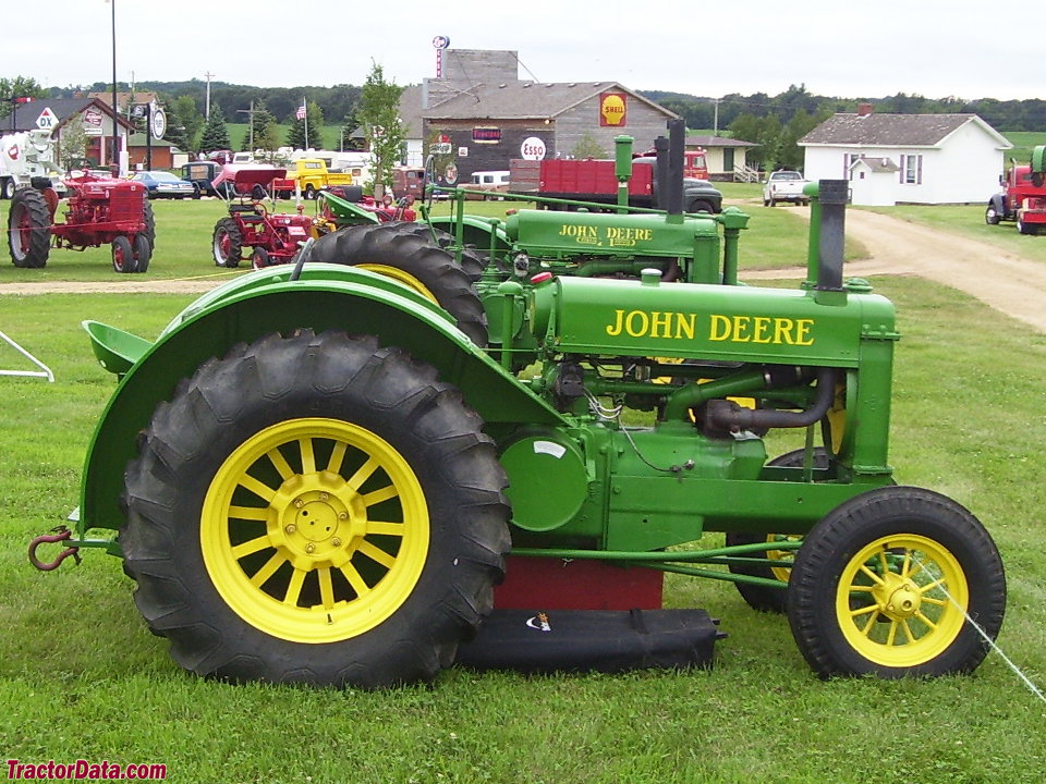 John Deere AR, right side