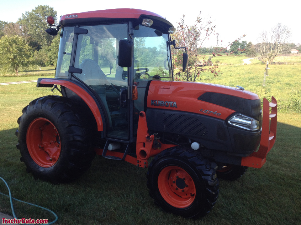 Kubota L5740HSTC.