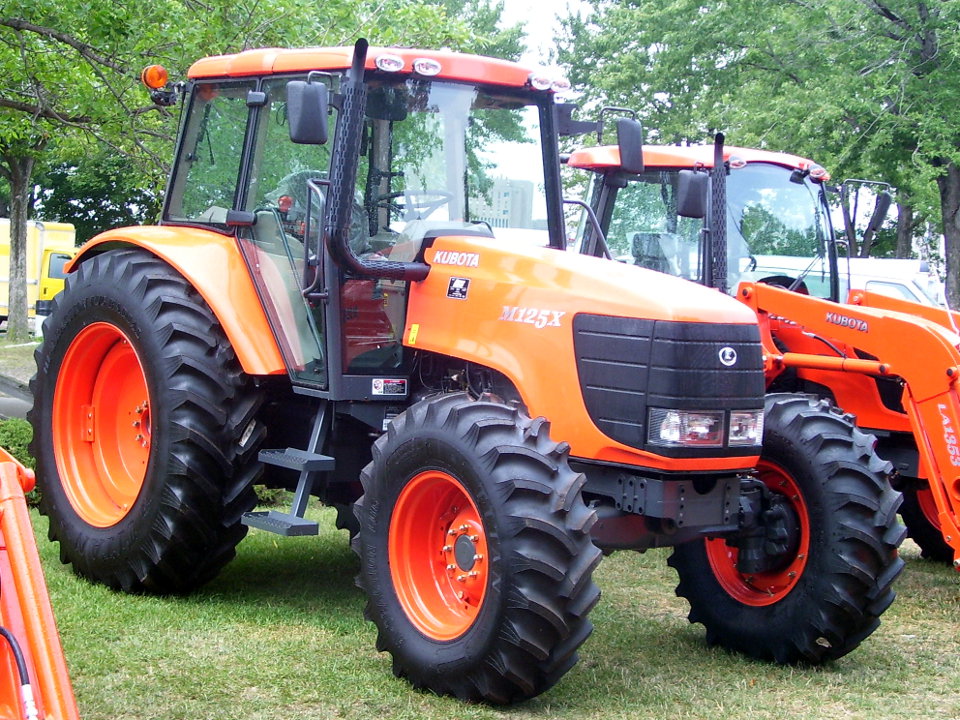 Kubota M125X