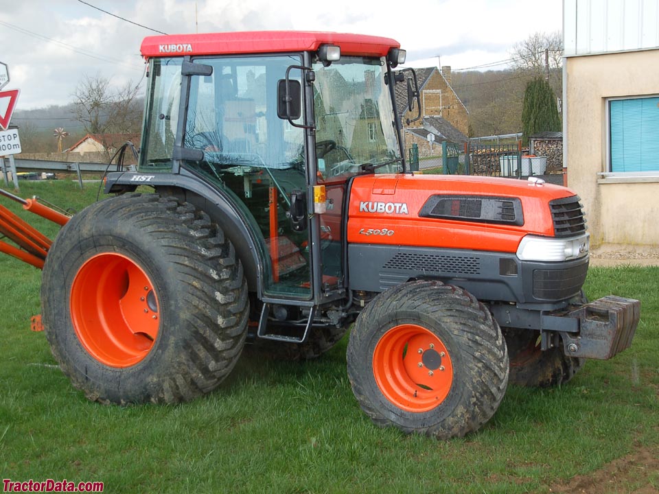 Kubota L5030 tractor