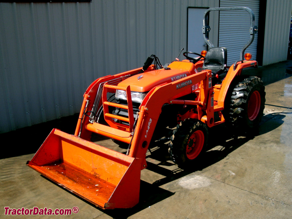 Kubota L3400DT-F with LA463 front-end loader, left side.