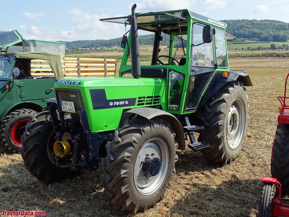 Deutz-Fahr D7207C.