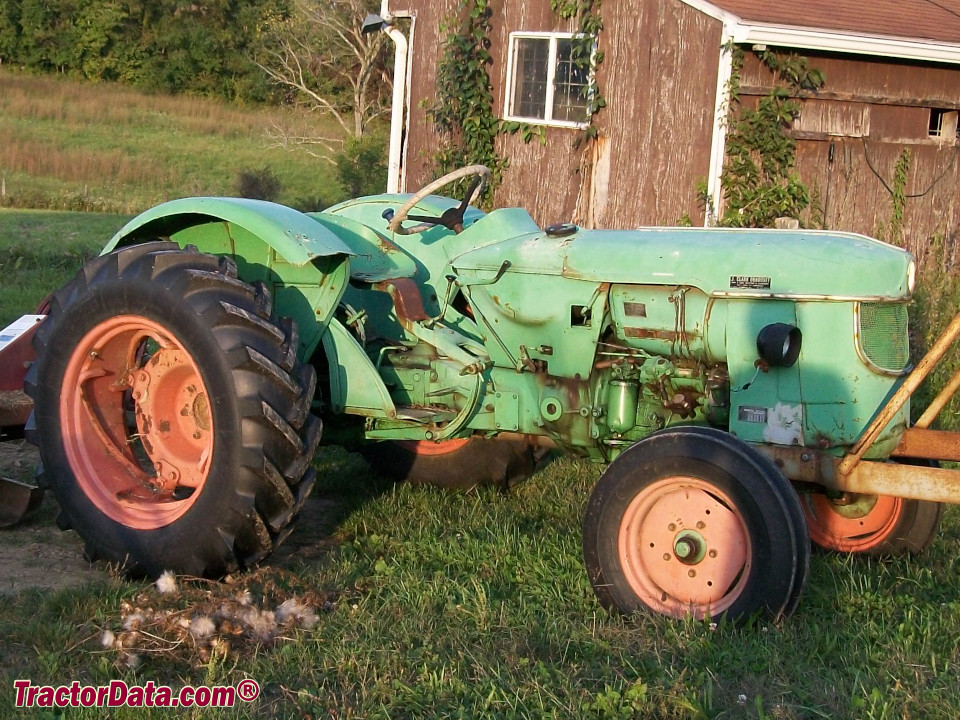Deutz D 4005 tractor.