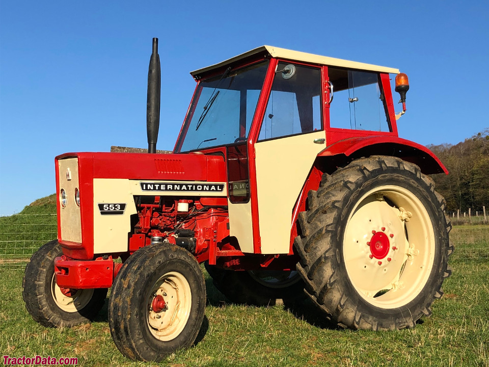 International Harvester 553