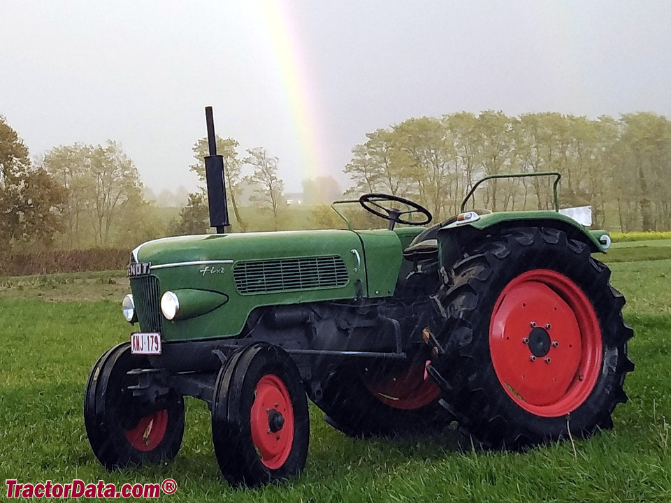 Fendt Fix 2 FL120 tractor photos information