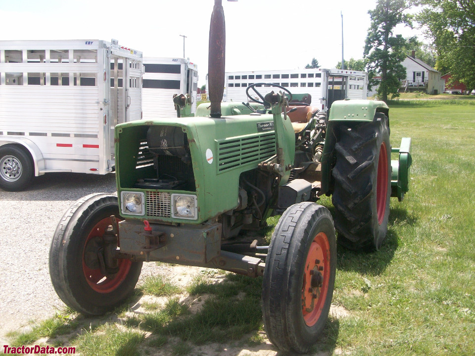 Fendt Farmer 102S.