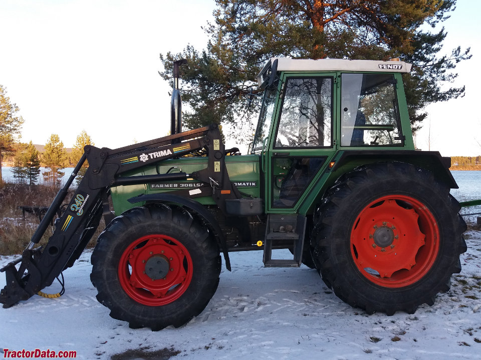 Fendt Farmer 306 LSA, left side.