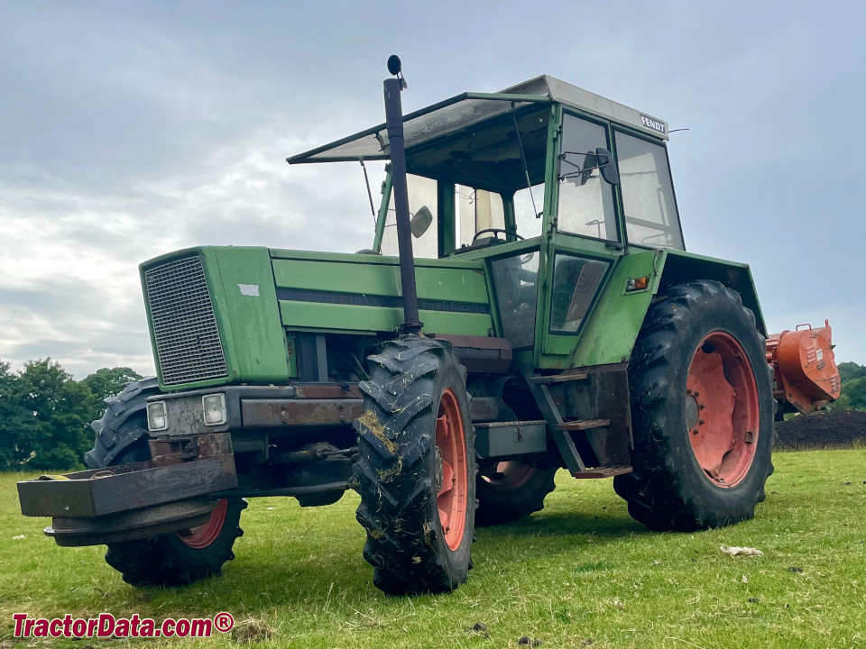 Fendt Favorit 610SL tractor.